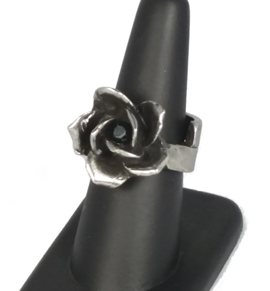 Small Rose Ring