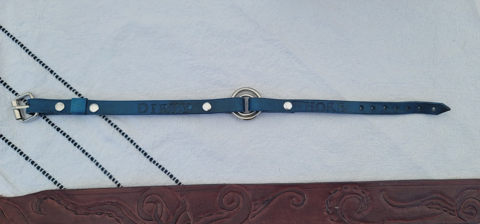 Double ring choker with text
