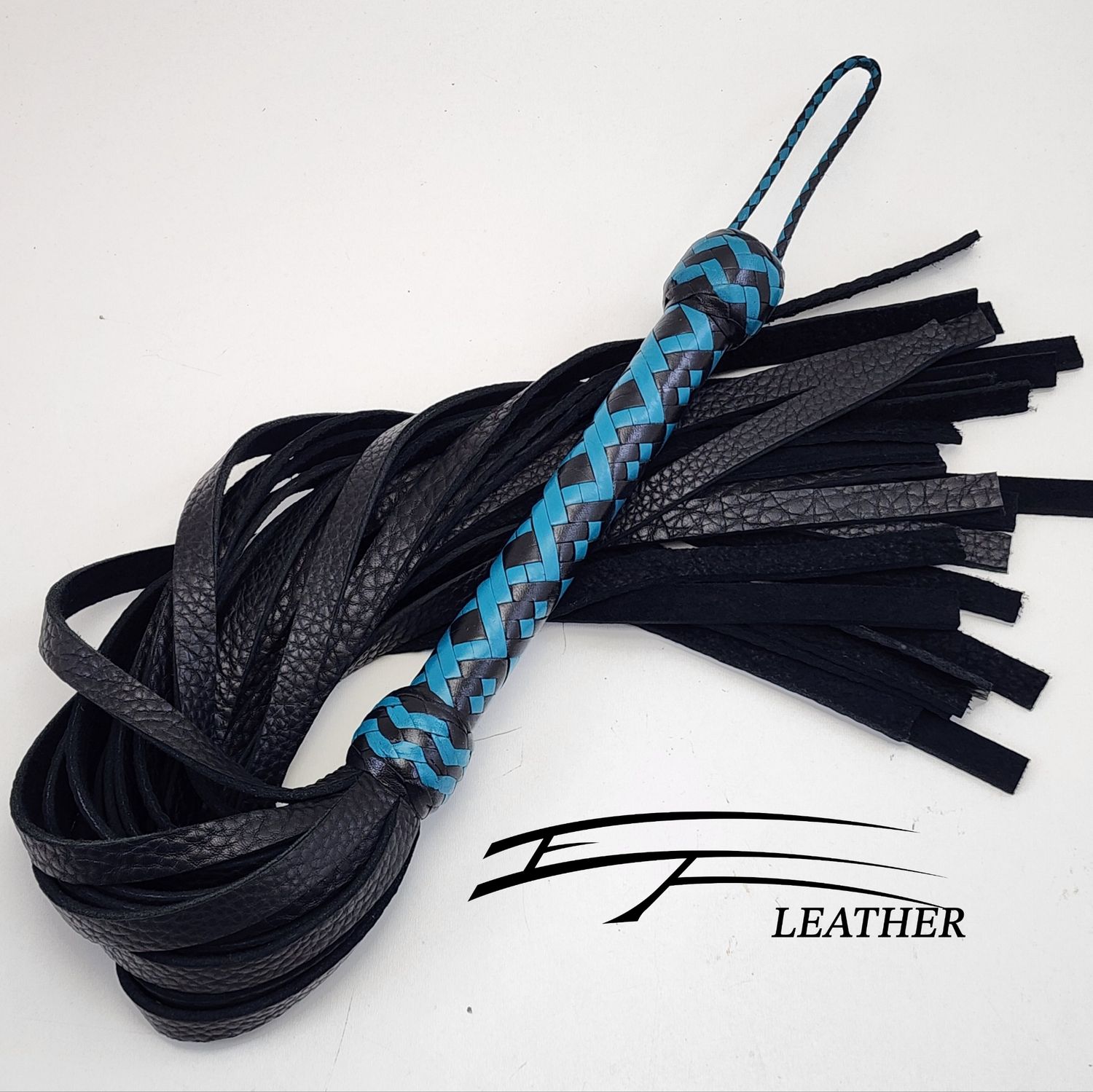 SIGNATURE BULL HIDE FLOGGER